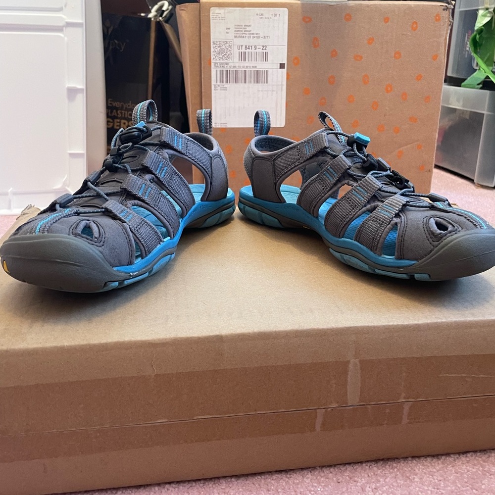 Keen Clearwater CNX size 8. In great condition